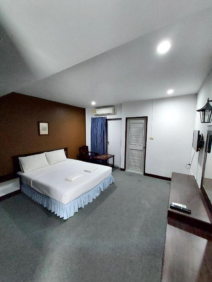 Traveller Inn Hotel Chiang Mai Extérieur photo