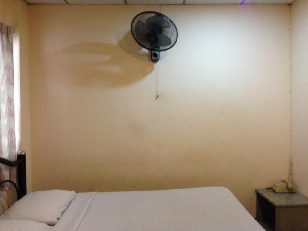 Traveller Inn Hotel Chiang Mai Extérieur photo